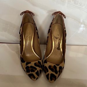 Jessica Simpson leopard pointy pumps